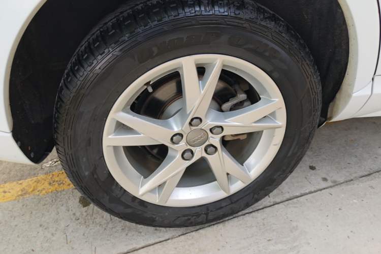 Used Audi Q3 2018 30th Anniversary Edition 30 TFSI Fashion Model Right Rear Wheel Hub