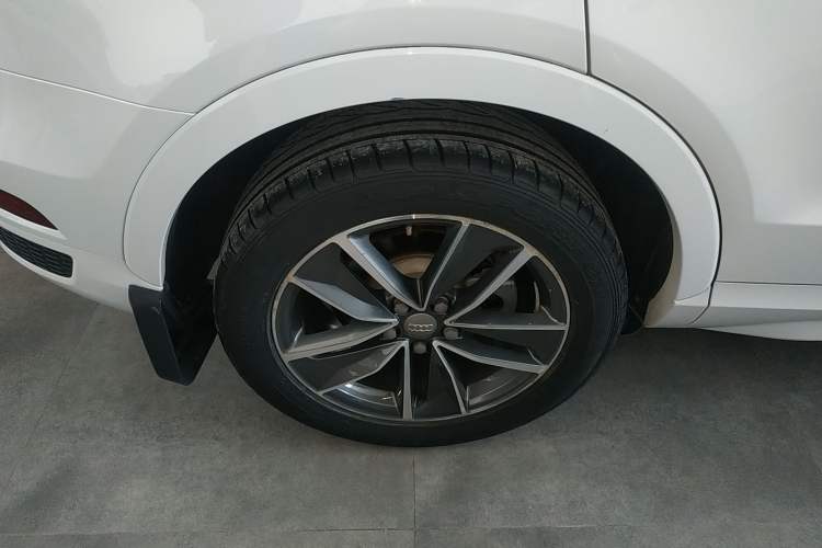 Used Audi Q3 2018 30 TFSI Fashion Edition Collector's Version Right Rear Wheel Hub