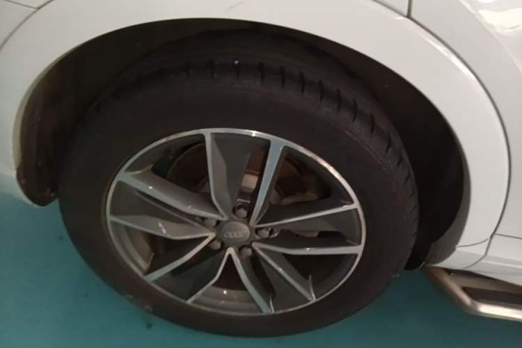 Used Audi Q3 2018 30 TFSI Fashion Edition Collector's Version Right Rear Wheel Hub