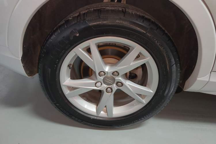 Used Audi Q3 2018 30th Anniversary Edition 30 TFSI Fashion Model Right Rear Wheel Hub