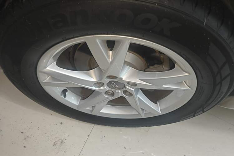 Used Audi Q3 2018 30th Anniversary Edition 35 TFSI Fashion Model Right Rear Wheel Hub