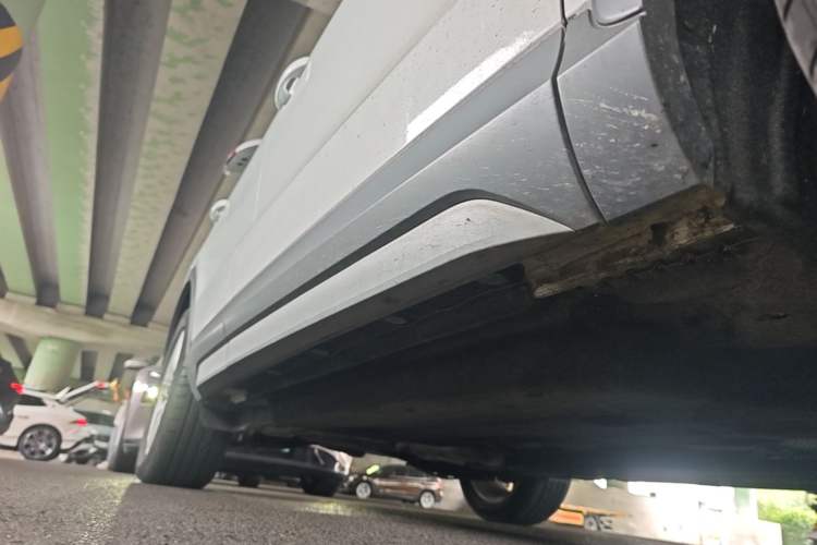 Used Audi Q3 2018 30th Anniversary Edition 30 TFSI Style Model Right Side Sill
