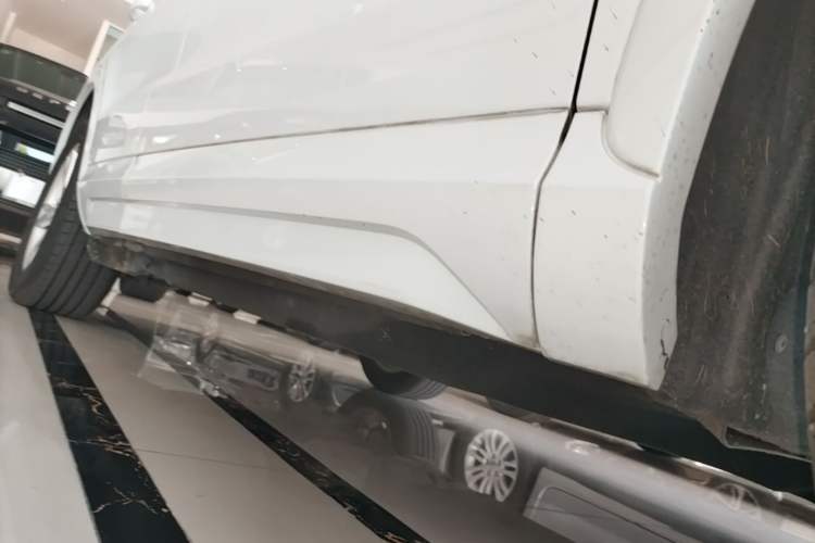 Used Audi Q3 2018 30th Anniversary Edition 30 TFSI Fashion Model Right Side Sill
