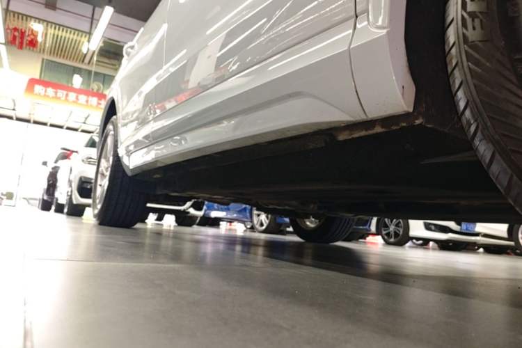 Used Audi Q3 2018 30th Anniversary Edition 30 TFSI Fashion Model Right Side Sill