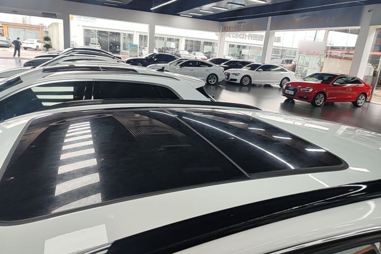 Used Audi Q3 2018 35 TFSI Fashion Edition Collector's Model Roof