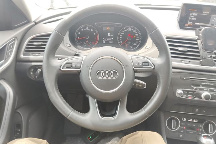 Used Audi Q3 2018 30th Anniversary Edition 35 TFSI Fashion Model Steering Wheel