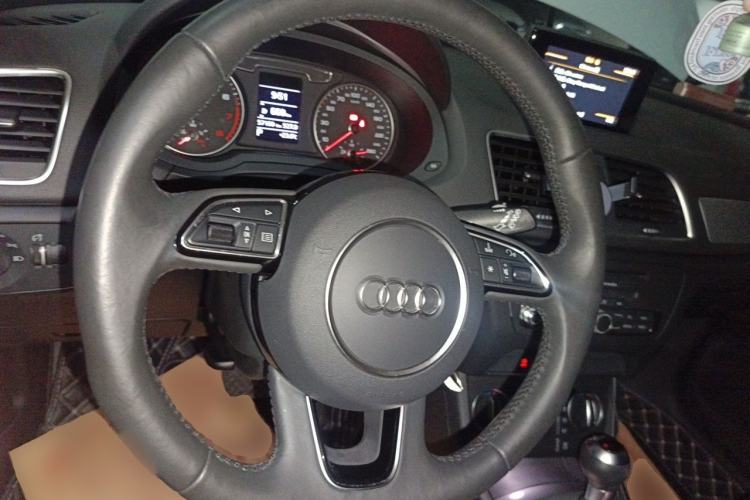 Used Audi Q3 2018 30th Anniversary Edition 35 TFSI Fashion Model Steering Wheel