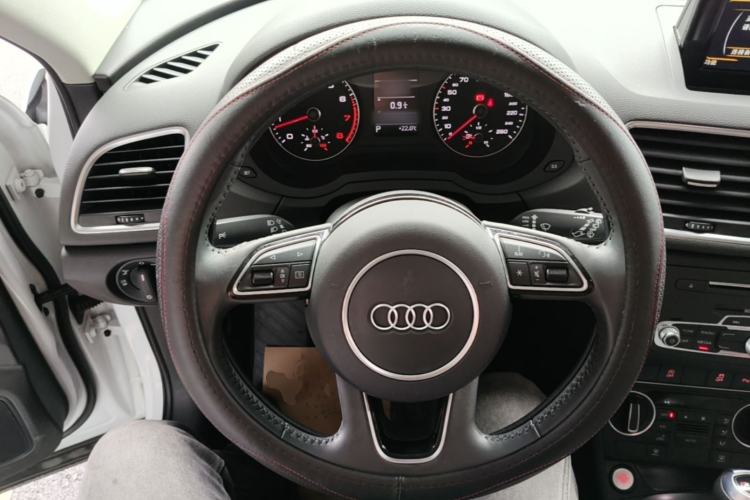 Used Audi Q3 2018 30th Anniversary Edition 35 TFSI Fashion Model Steering Wheel