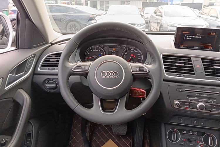 Used Audi Q3 2018 30th Anniversary Edition 35 TFSI Fashion Model Steering Wheel