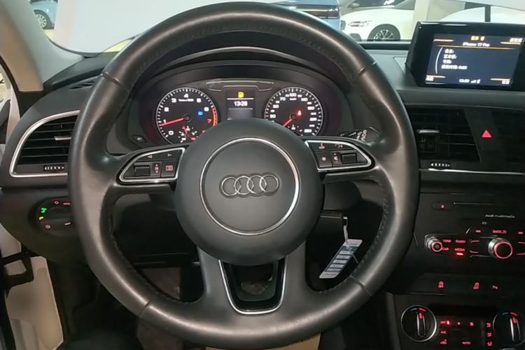 Used Audi Q3 2018 30th Anniversary Edition 30 TFSI Fashion Model Steering Wheel