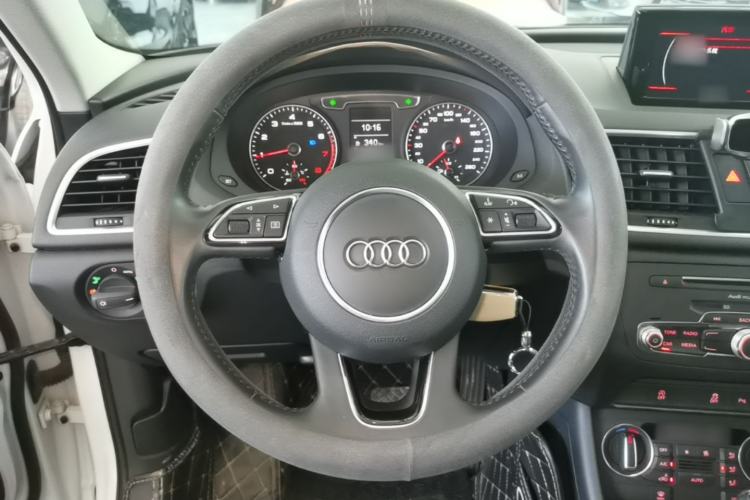 Used Audi Q3 2018 30th Anniversary Edition 30 TFSI Fashion Model Steering Wheel