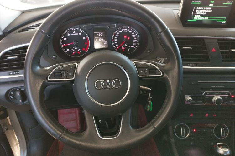 Used Audi Q3 2018 30th Anniversary Edition 30 TFSI Fashion Model Steering Wheel