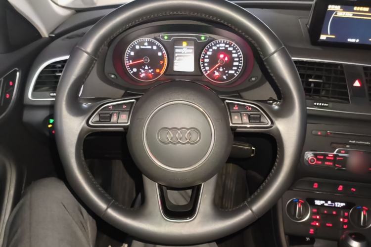 Used Audi Q3 2018 30th Anniversary Edition 30 TFSI Fashion Model Steering Wheel