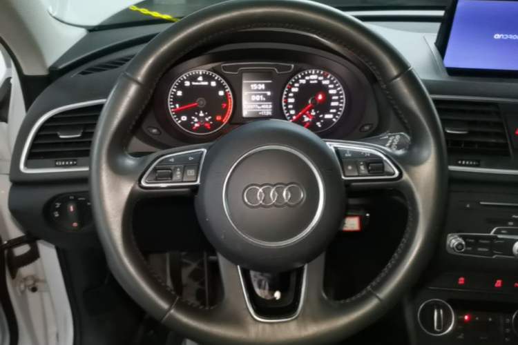Used Audi Q3 2018 30th Anniversary Edition 30 TFSI Fashion Model Steering Wheel