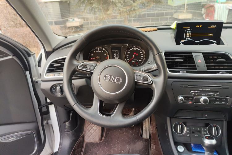 Used Audi Q3 2018 30th Anniversary Edition 30 TFSI Style Model Steering Wheel
