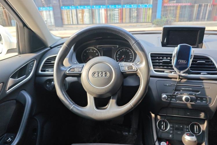 Used Audi Q3 2018 30th Anniversary Edition 35 TFSI quattro all-wheel-drive sport model Steering Wheel