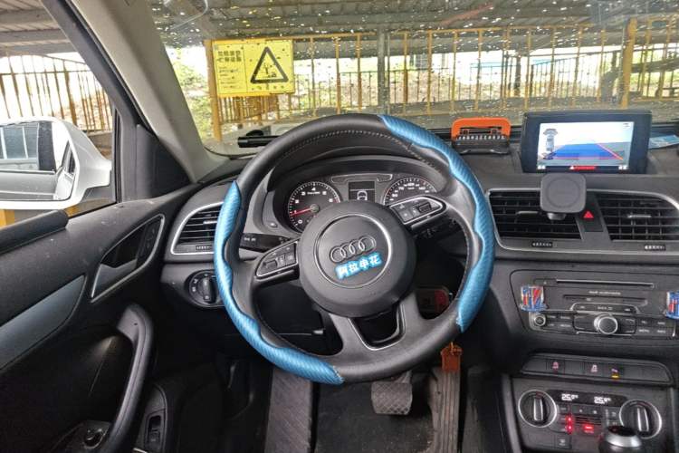 Used Audi Q3 2018 30th Anniversary Edition 30 TFSI Fashion Model Steering Wheel