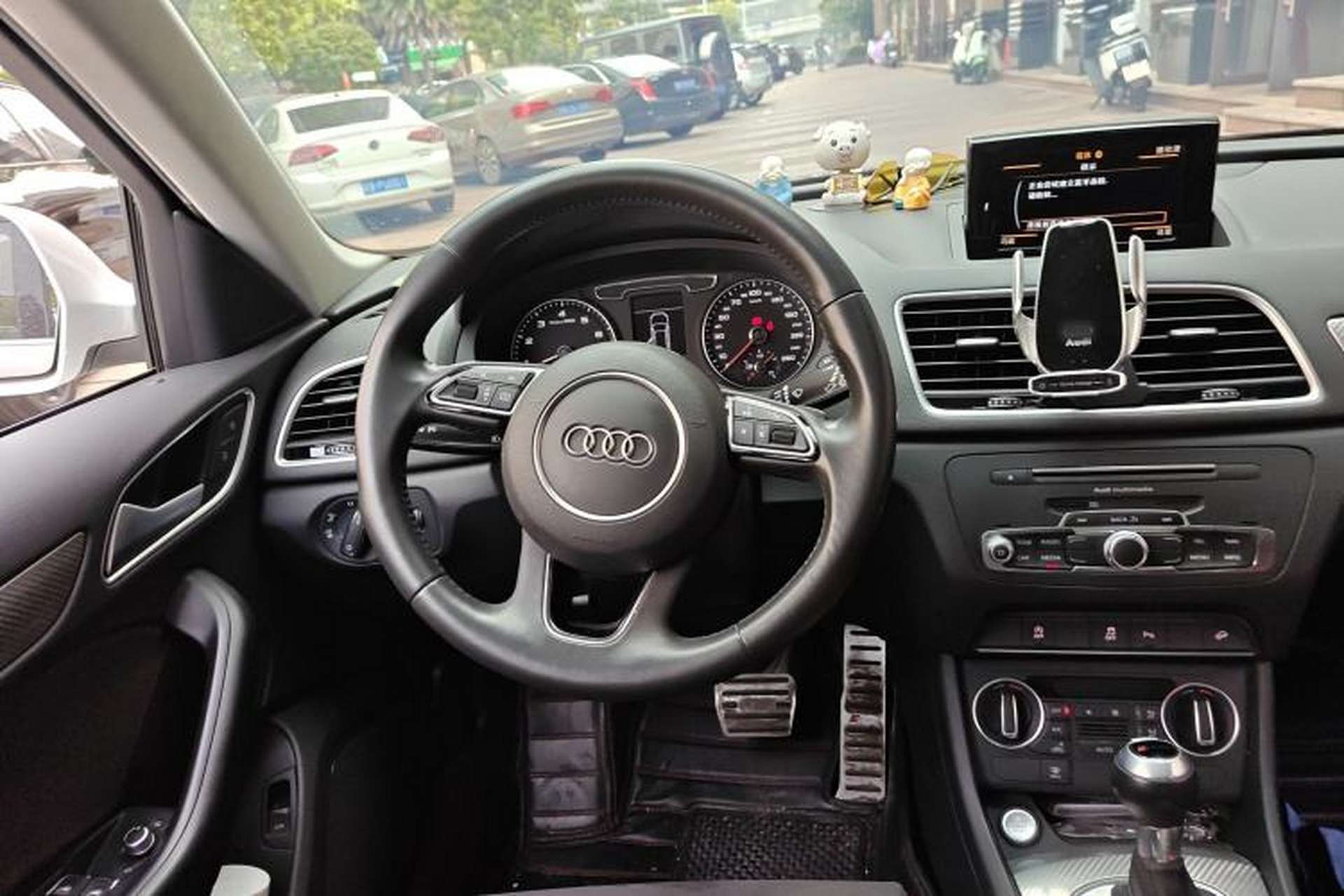 Used Audi Q3 2018 35 TFSI Sport Collection Edition Steering Wheel