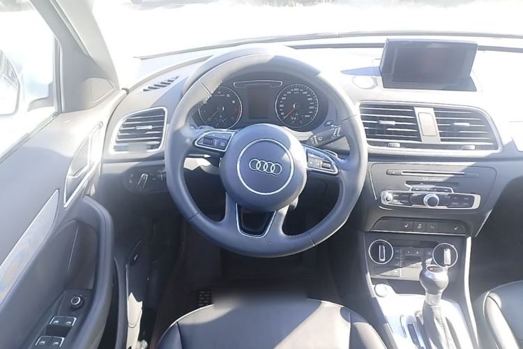 Used Audi Q3 2018 30th Anniversary Edition 30 TFSI Style Model Steering Wheel