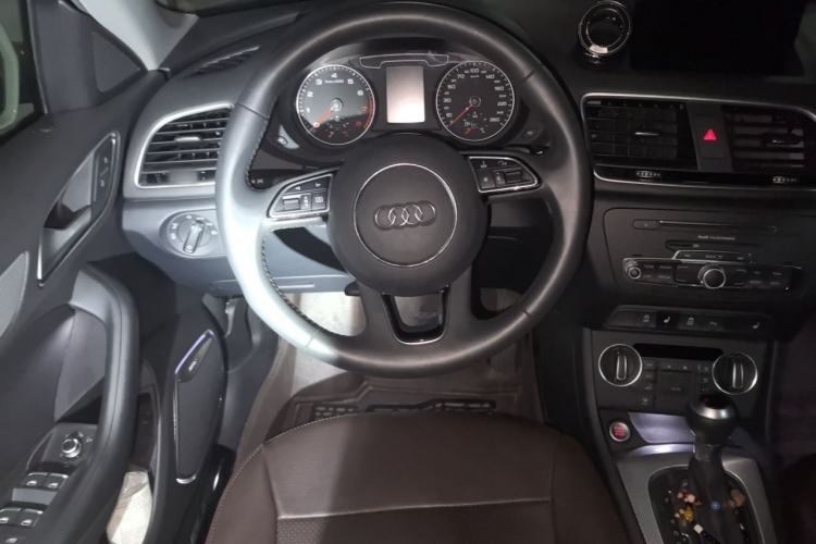 Used Audi Q3 2018 30th Anniversary Edition 30 TFSI Style Model Steering Wheel