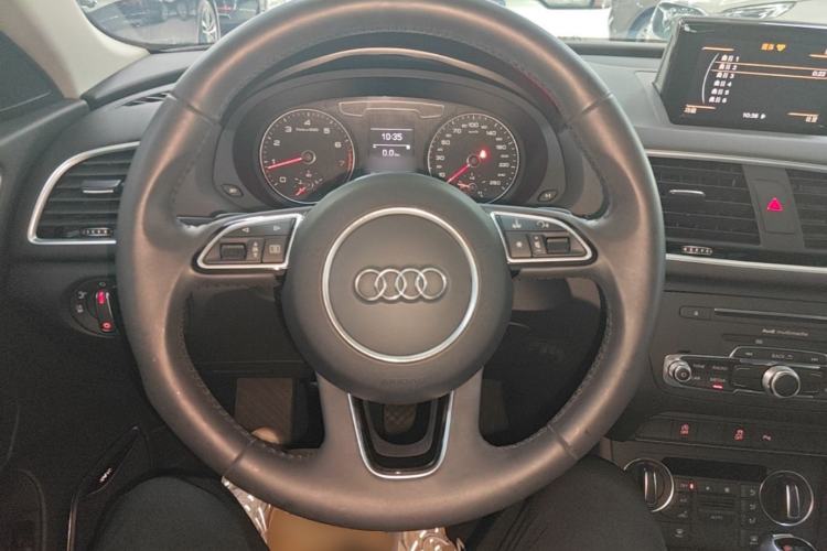 Used Audi Q3 2018 30th Anniversary Edition 30 TFSI Style Model Steering Wheel