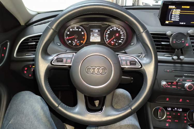 Used Audi Q3 2018 30th Anniversary Edition 30 TFSI Fashion Model Steering Wheel