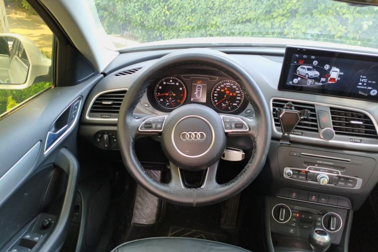 Used Audi Q3 2018 30th Anniversary Edition 35 TFSI Fashion Model Steering Wheel