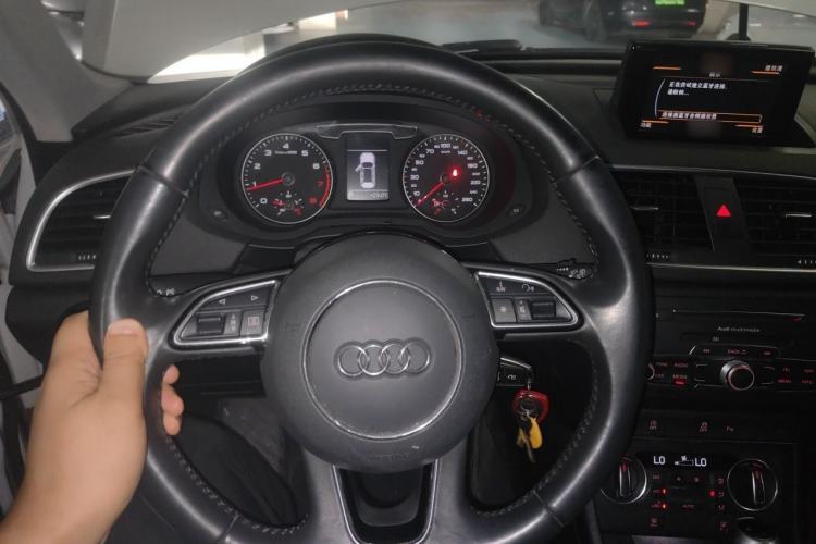 Used Audi Q3 2018 30th Anniversary Edition 35 TFSI Fashion Model Steering Wheel
