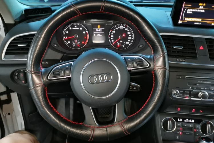 Used Audi Q3 2018 30th Anniversary Edition 30 TFSI Fashion Model Steering Wheel