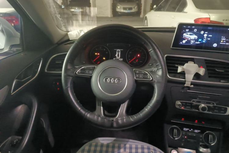 Used Audi Q3 2018 30th Anniversary Edition 30 TFSI Fashion Model Steering Wheel