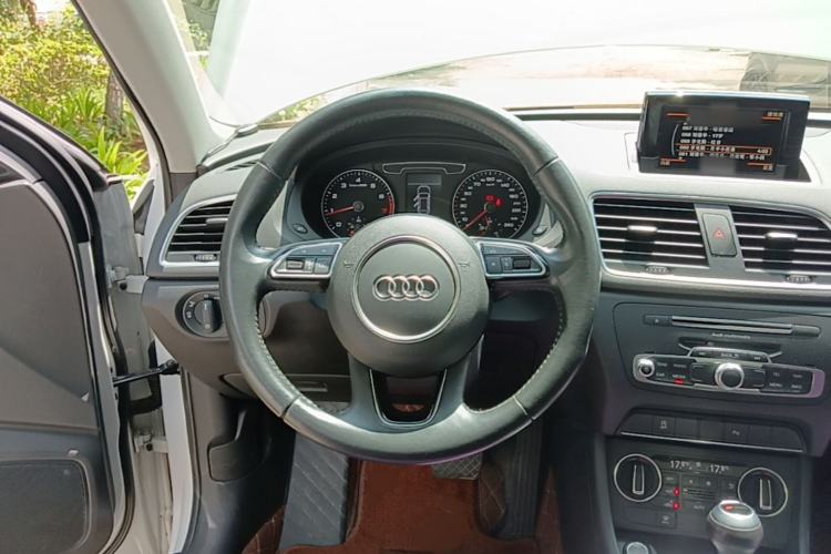 Used Audi Q3 2018 30th Anniversary Edition 30 TFSI Fashion Model Steering Wheel