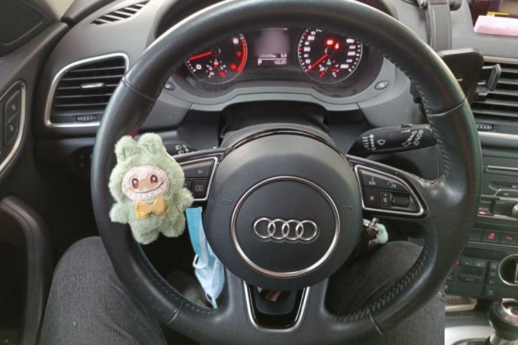 Used Audi Q3 2018 30th Anniversary Edition 30 TFSI Fashion Model Steering Wheel