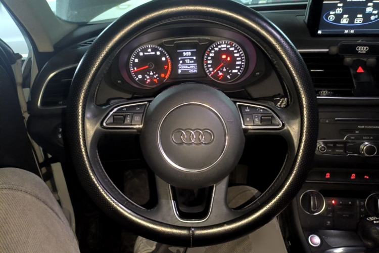 Used Audi Q3 2018 30th Anniversary Edition 30 TFSI Style Model Steering Wheel