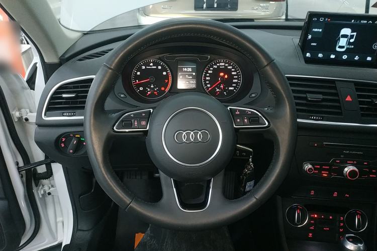 Used Audi Q3 2018 30th Anniversary Edition 30 TFSI Fashion Model Steering Wheel