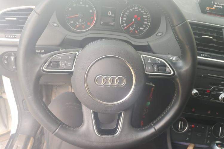 Used Audi Q3 2018 30th Anniversary Edition 30 TFSI Fashion Model Steering Wheel