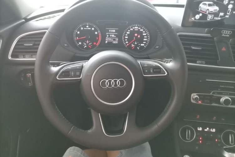 Used Audi Q3 2018 30th Anniversary Edition 30 TFSI Fashion Model Steering Wheel