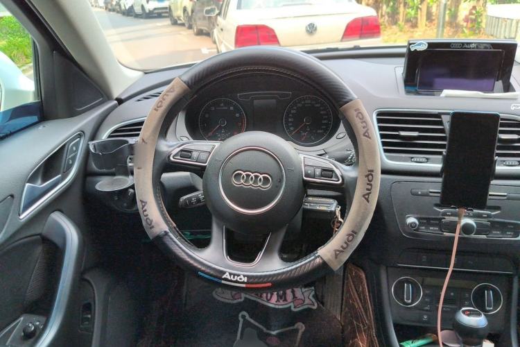 Used Audi Q3 2018 30th Anniversary Edition 30 TFSI Fashion Model Steering Wheel