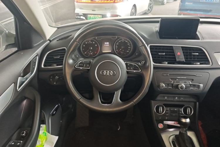 Used Audi Q3 2018 30th Anniversary Edition 30 TFSI Style Model Steering Wheel