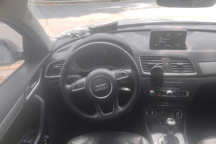 Used Audi Q3 2018 30th Anniversary Edition 30 TFSI Fashion Model Steering Wheel