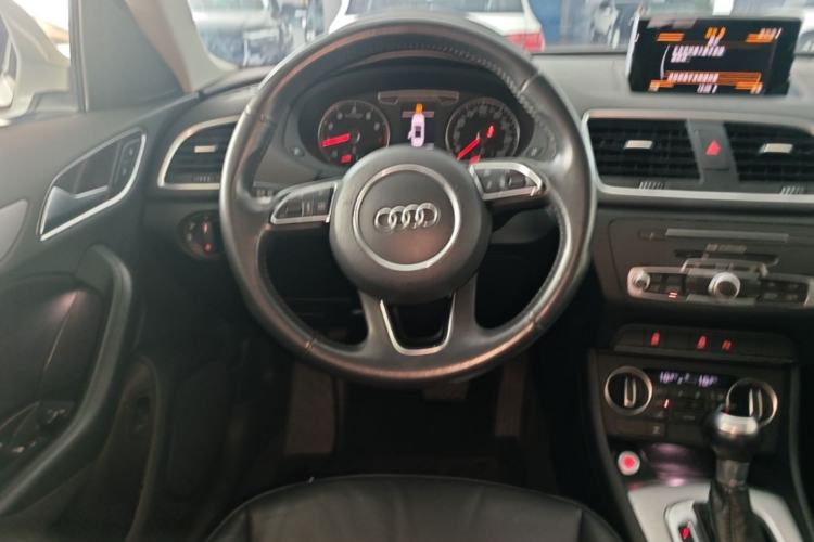 Used Audi Q3 2018 30th Anniversary Edition 30 TFSI Fashion Model Steering Wheel