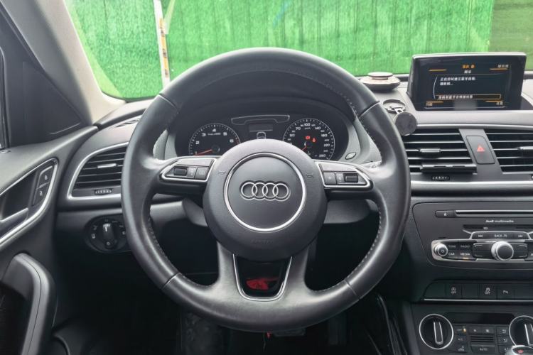Used Audi Q3 2018 30th Anniversary Edition 30 TFSI Fashion Model Steering Wheel