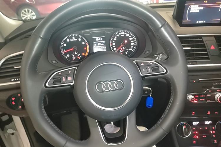 Used Audi Q3 2018 30th Anniversary Edition 30 TFSI Fashion Model Steering Wheel