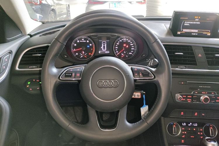 Used Audi Q3 2018 30th Anniversary Edition 35 TFSI Fashion Model Steering Wheel