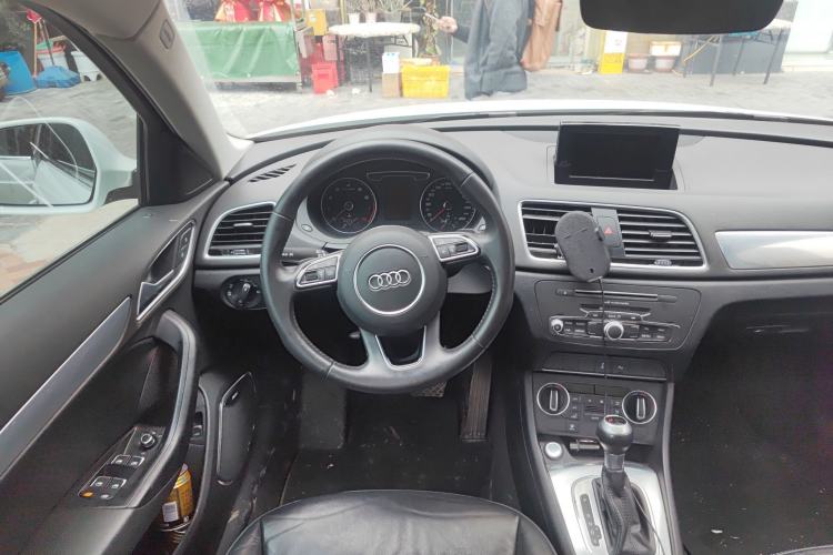 Used Audi Q3 2018 30th Anniversary Edition 30 TFSI Style Model Steering Wheel