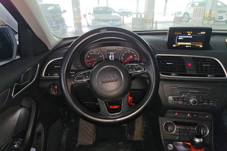 Used Audi Q3 2018 30th Anniversary Edition 35 TFSI Sport Model Steering Wheel