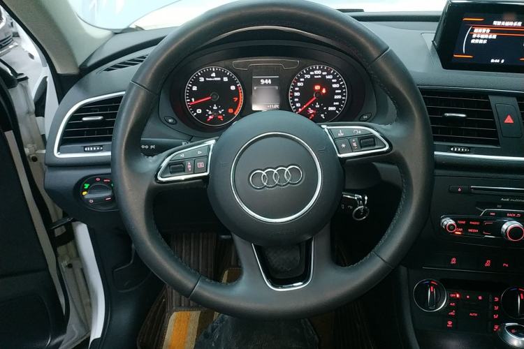 Used Audi Q3 2018 30th Anniversary Edition 30 TFSI Fashion Model Steering Wheel