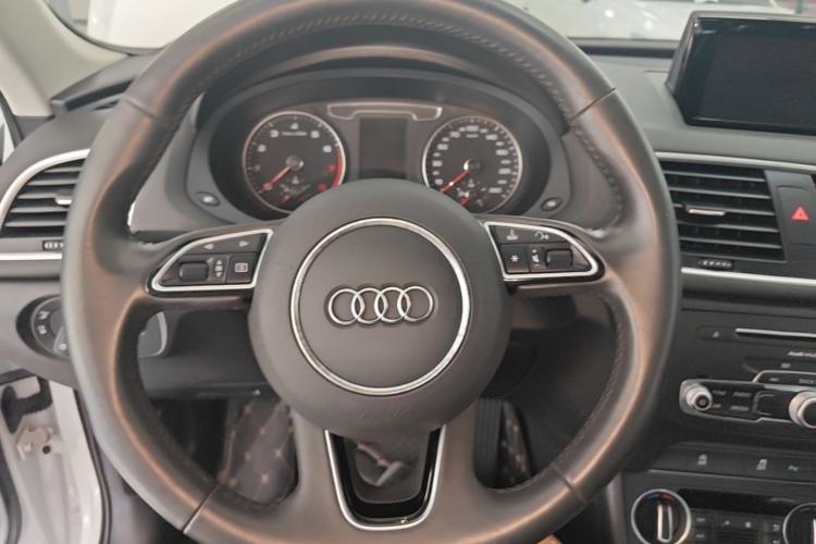 Used Audi Q3 2018 30th Anniversary Edition 35 TFSI Fashion Model Steering Wheel