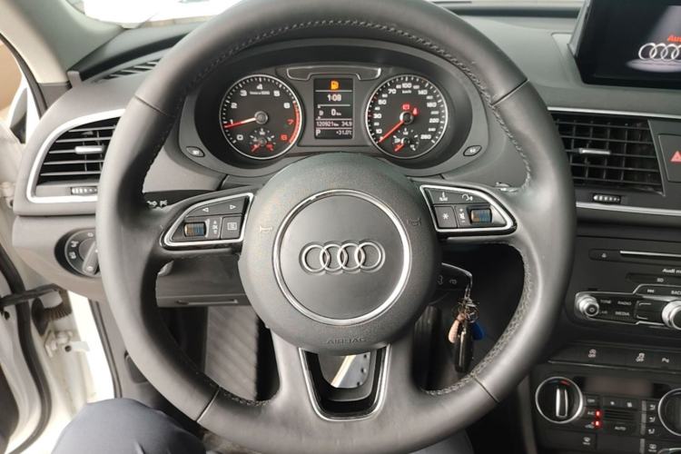 Used Audi Q3 2018 30th Anniversary Edition 30 TFSI Fashion Model Steering Wheel