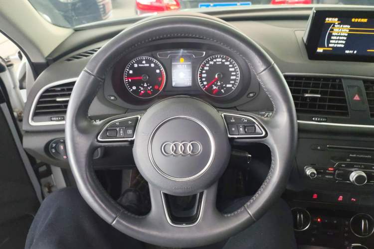 Used Audi Q3 2018 30th Anniversary Edition 35 TFSI Fashion Model Steering Wheel