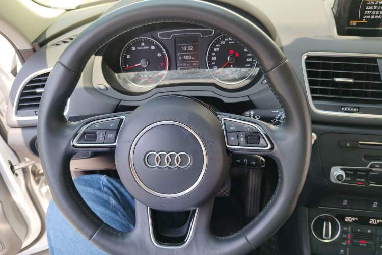 Used Audi Q3 2018 30th Anniversary Edition 30 TFSI Fashion Model Steering Wheel